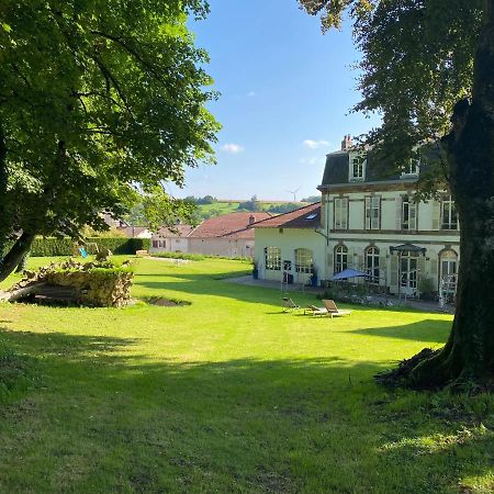 Le Chateau De Monthureux Le Sec Kültér fotó
