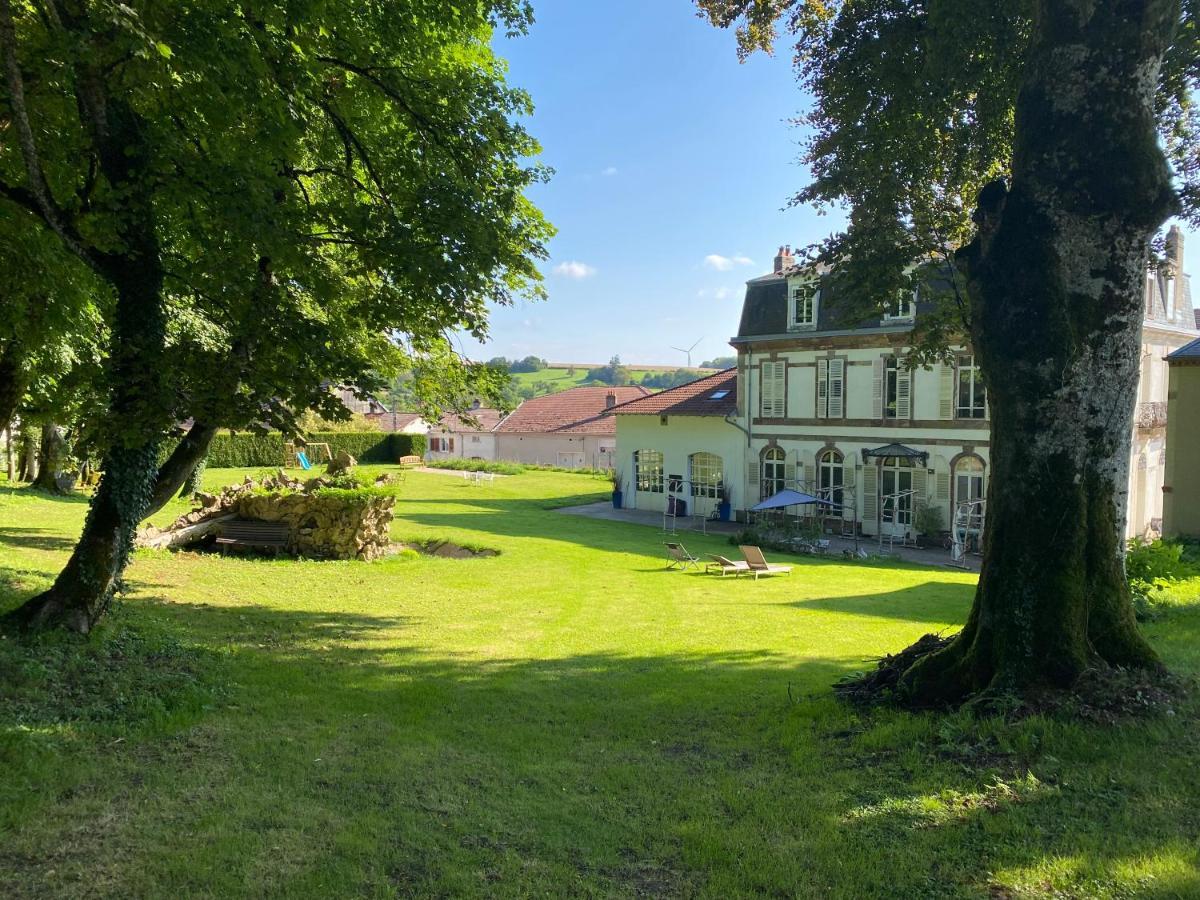 Le Chateau De Monthureux Le Sec Kültér fotó