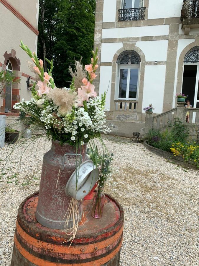 Le Chateau De Monthureux Le Sec Kültér fotó